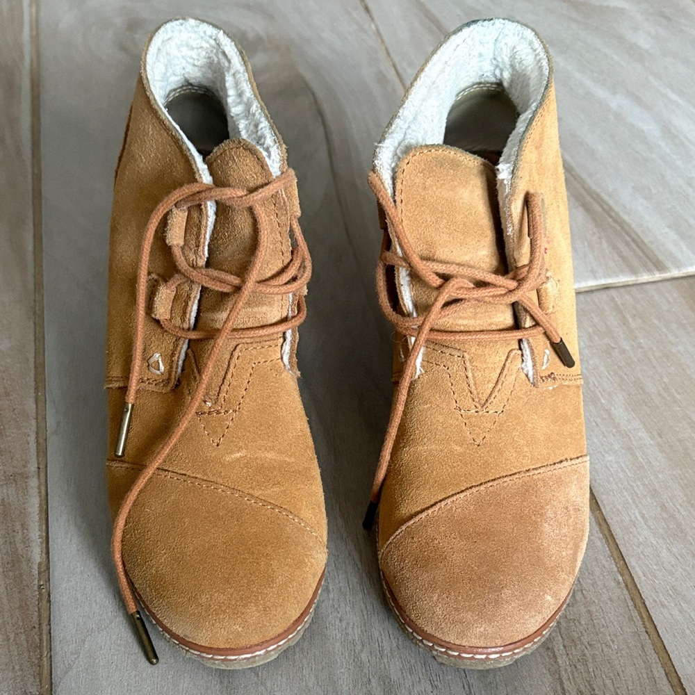 Toms Tan Suede Wedge Boots